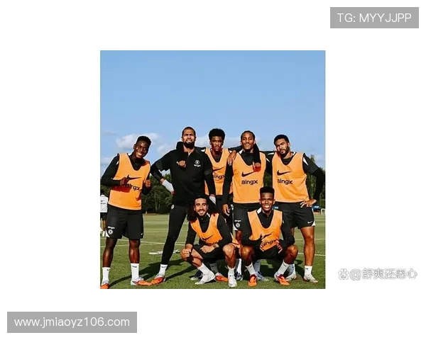 乔治分享训练趣事里斯詹姆斯总是最早到场库库雷利亚幽默风趣引发笑声